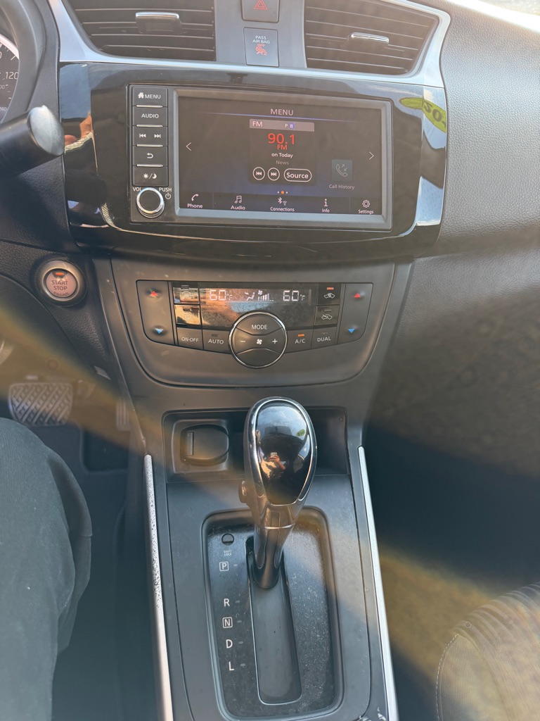 Photo 12 of this NISSAN SENTRA