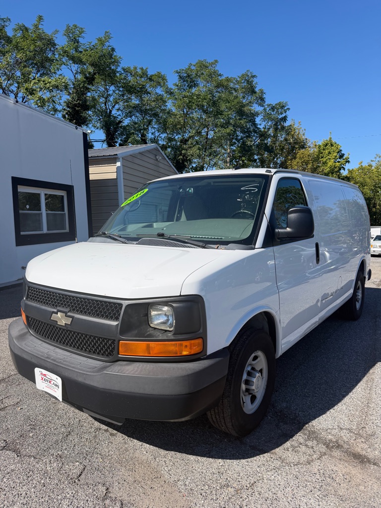 Photo 4 of this CHEVROLET EXPRESS