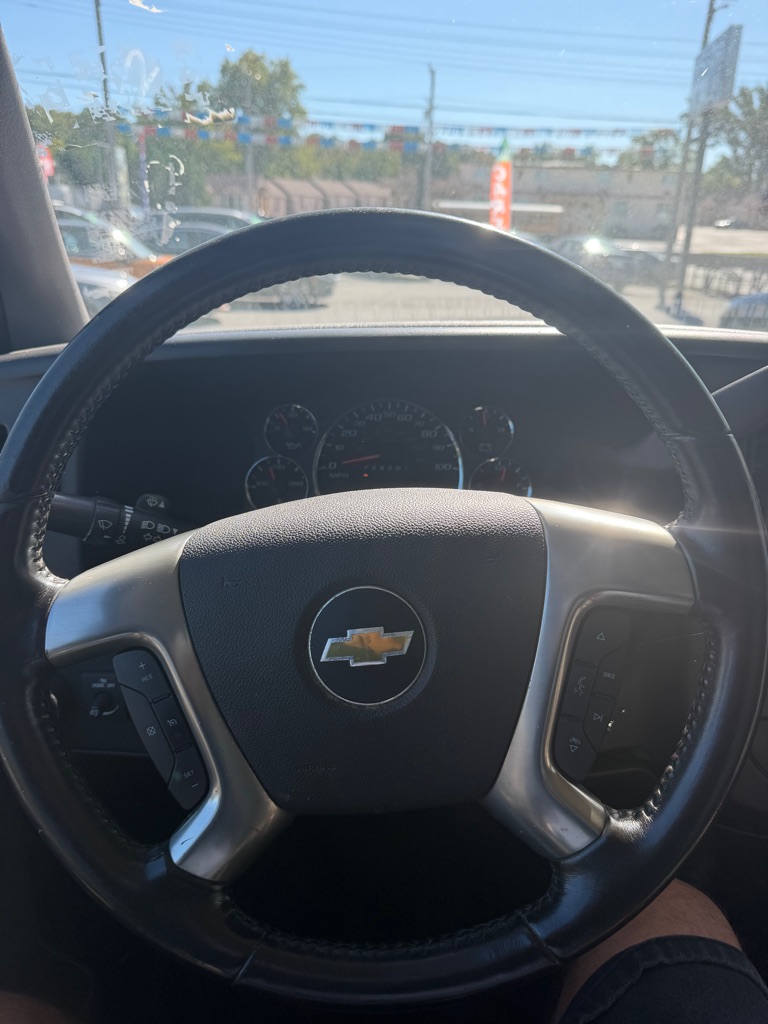 Photo 10 of this CHEVROLET EXPRESS