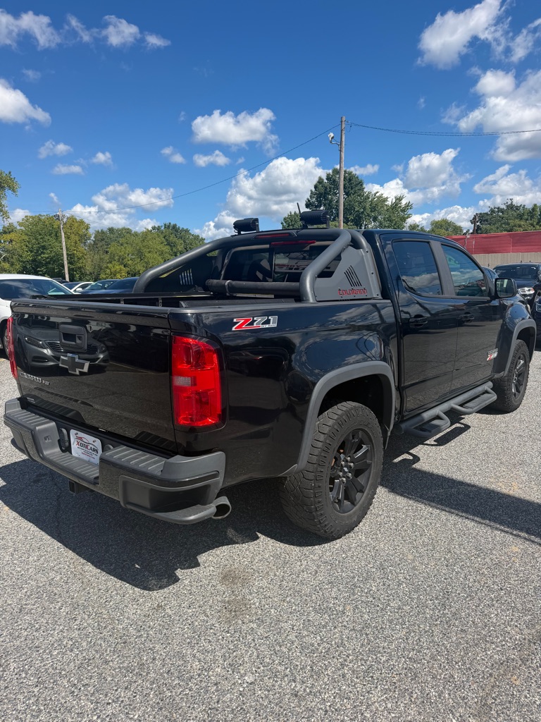 Photo 8 of this CHEVROLET COLORADO