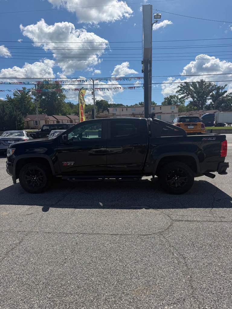 Photo 5 of this CHEVROLET COLORADO