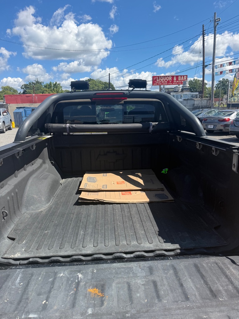 Photo 9 of this CHEVROLET COLORADO