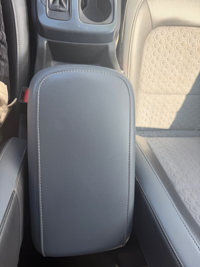 Photo 16 of this CHEVROLET COLORADO