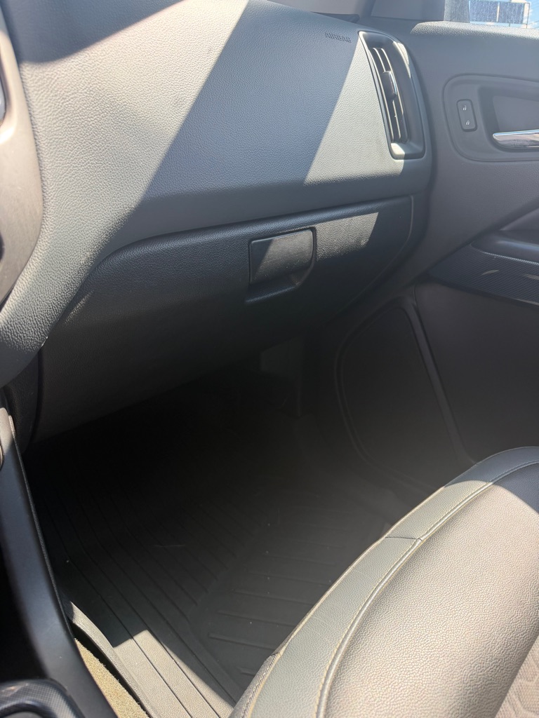 Photo 19 of this CHEVROLET COLORADO