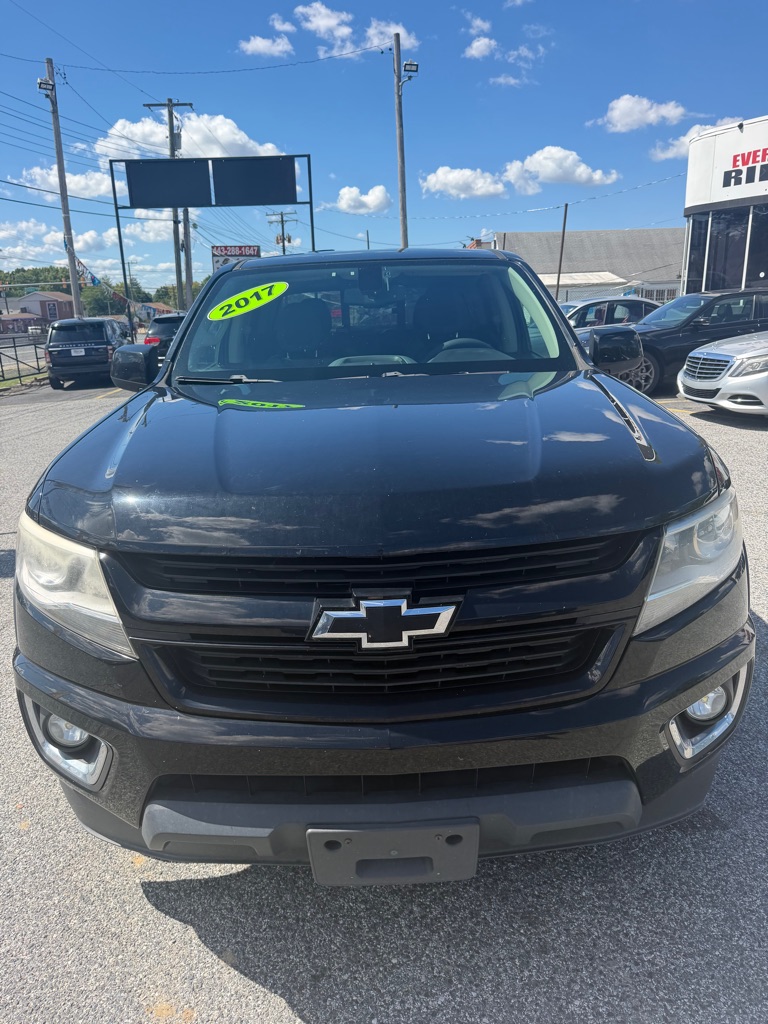 Photo 3 of this CHEVROLET COLORADO