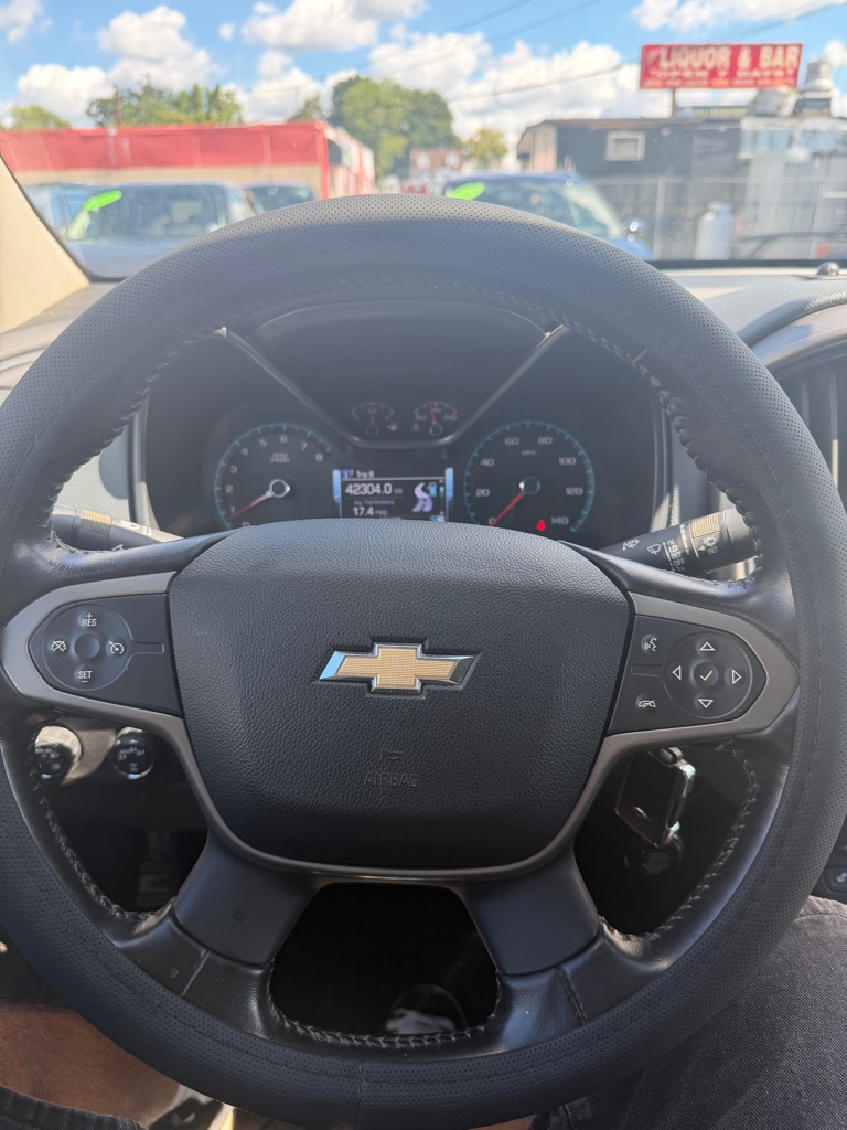 Photo 12 of this CHEVROLET COLORADO