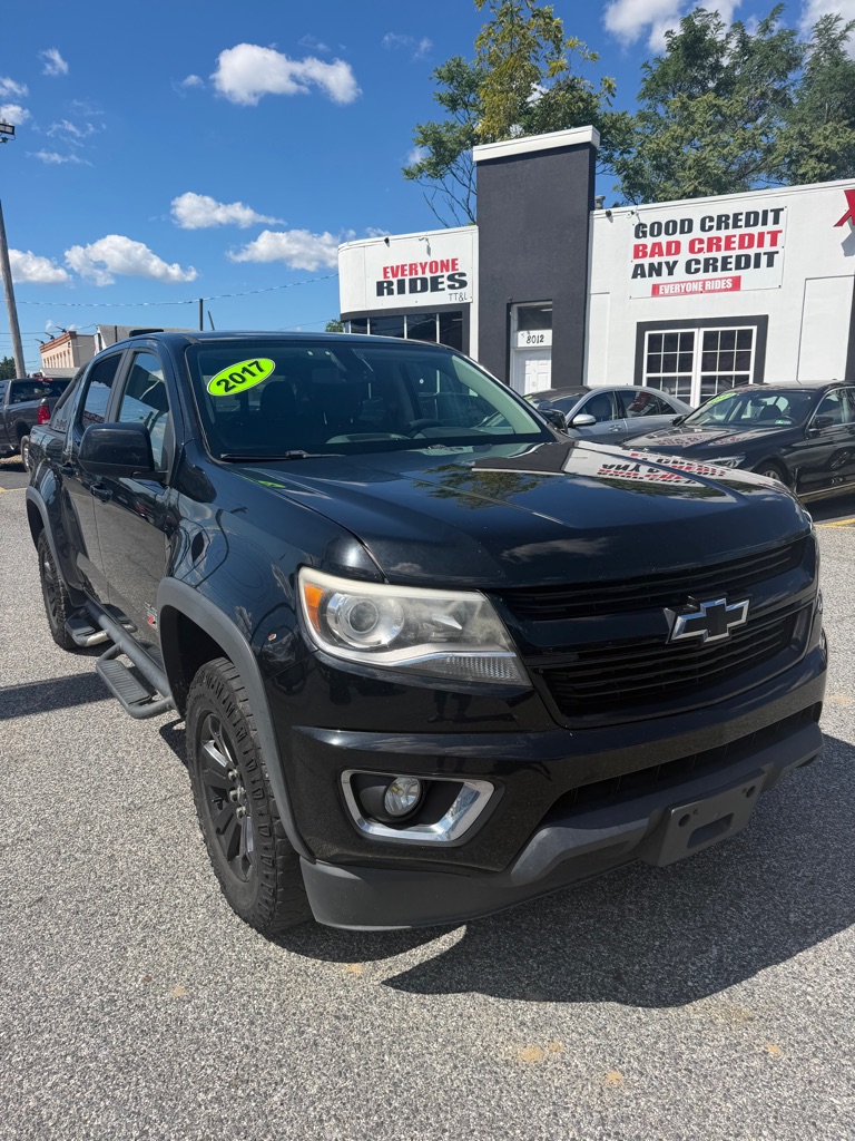 Photo 4 of this CHEVROLET COLORADO