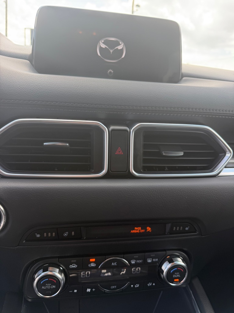 Photo 16 of this MAZDA CX-5