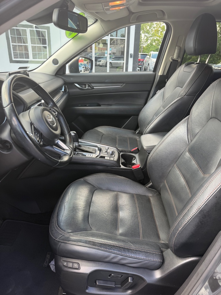 Photo 13 of this MAZDA CX-5