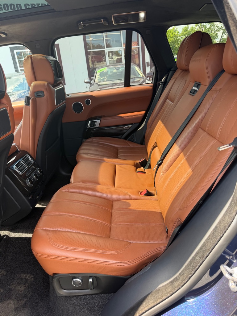 Photo 22 of this LAND ROVER RANGE ROVER