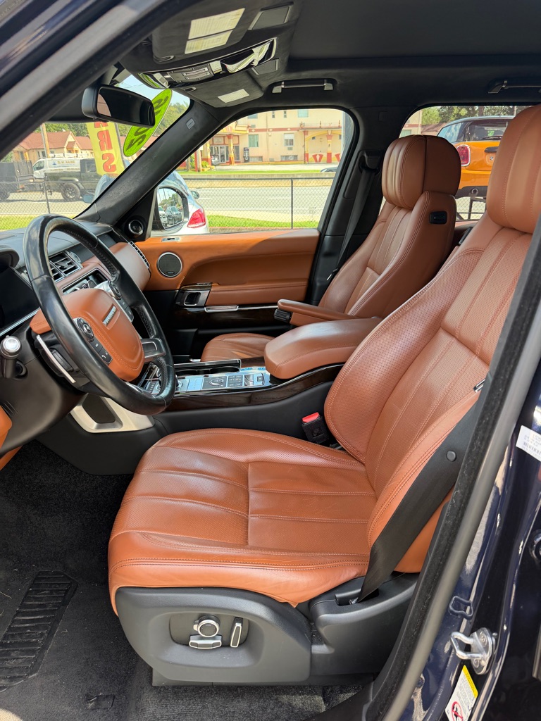 Photo 13 of this LAND ROVER RANGE ROVER
