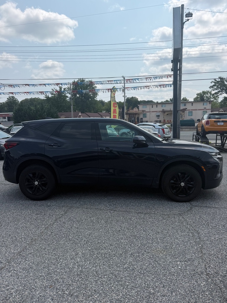 Photo 4 of this CHEVROLET BLAZER