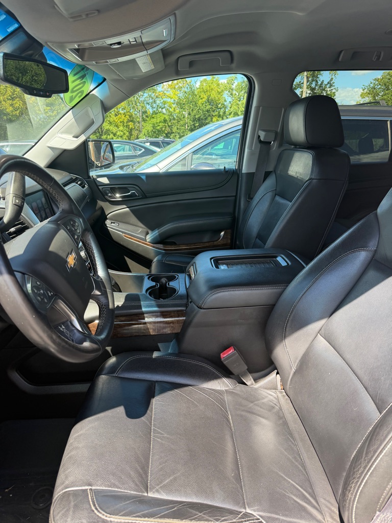 Photo 25 of this CHEVROLET TAHOE