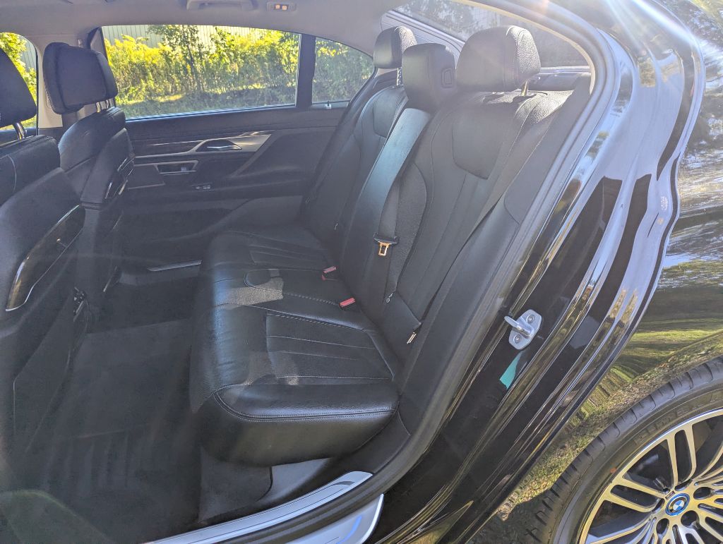 2017 BMW 740