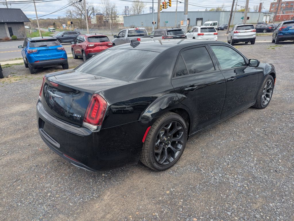 2018 CHRYSLER 300