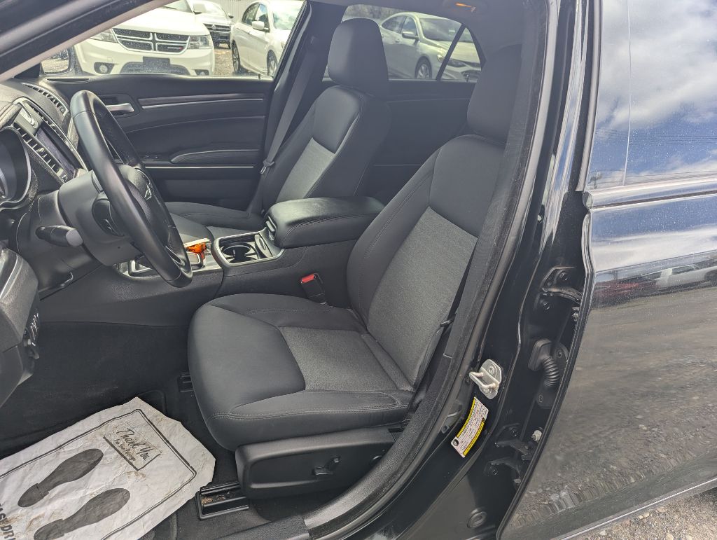 2018 CHRYSLER 300