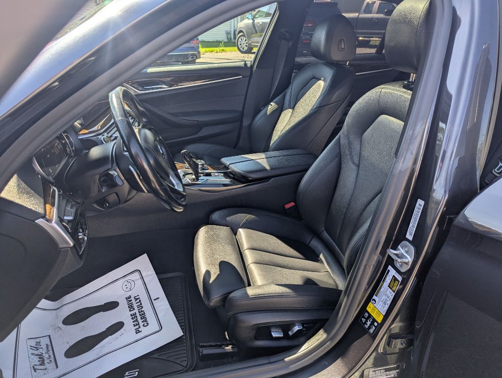 2019 BMW 530