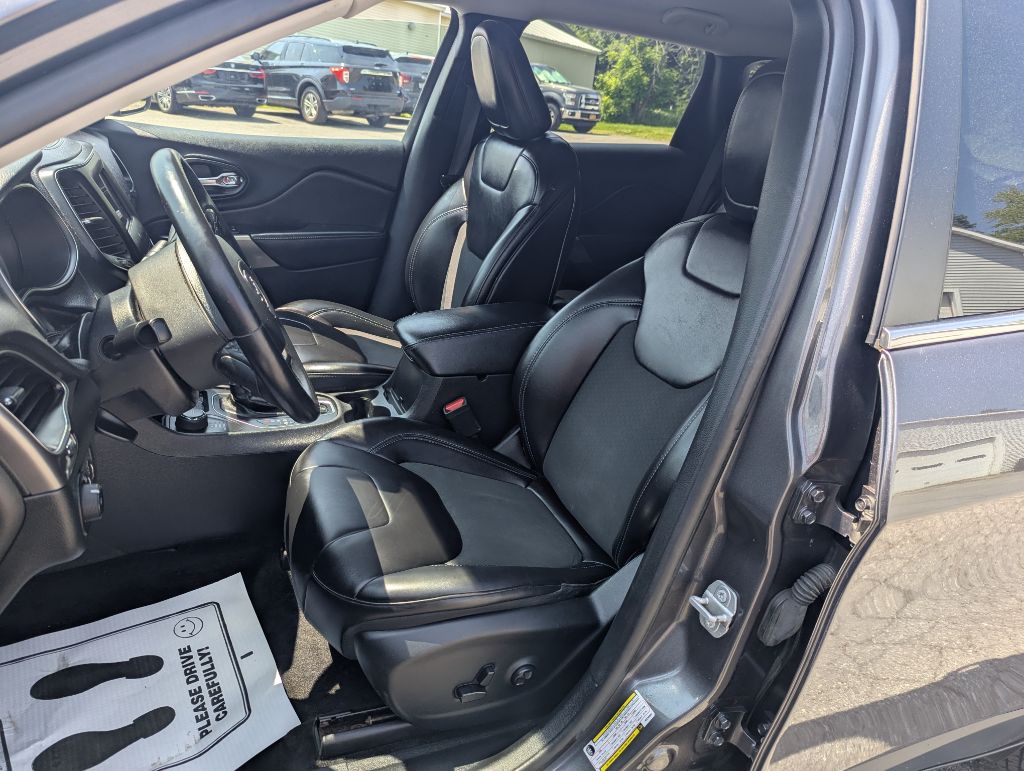 2019 JEEP CHEROKEE