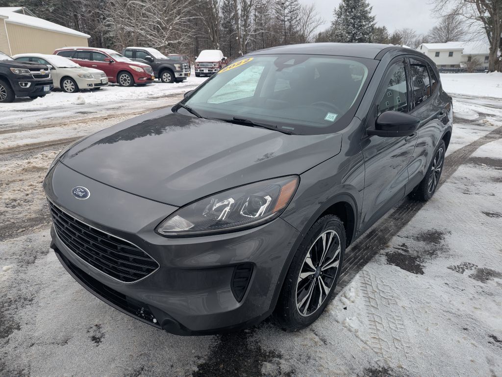 2022 Ford Escape SE's photo