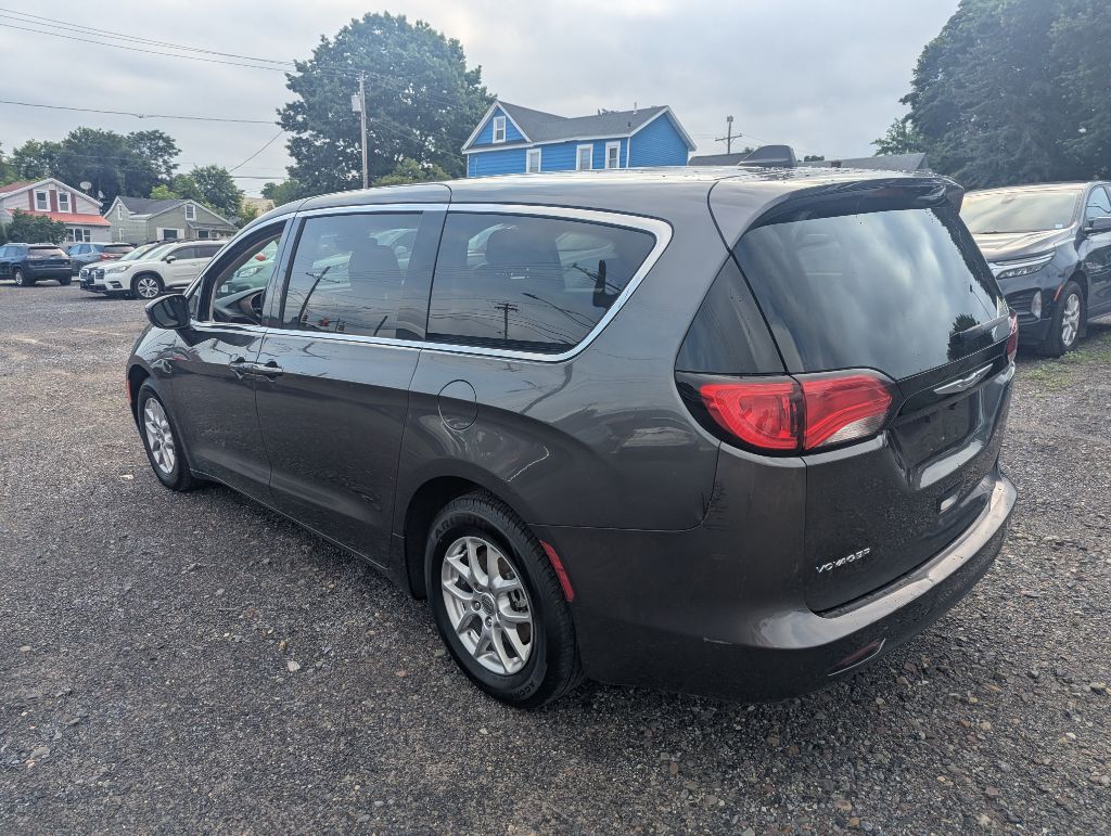 2023 CHRYSLER VOYAGER