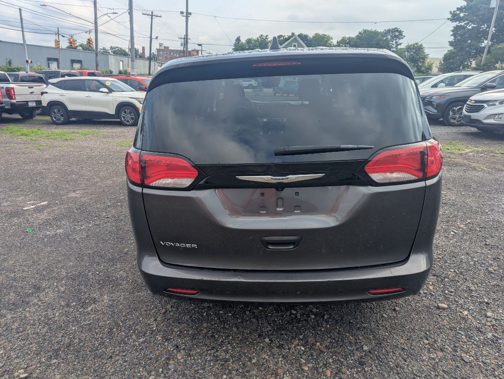 2023 CHRYSLER VOYAGER
