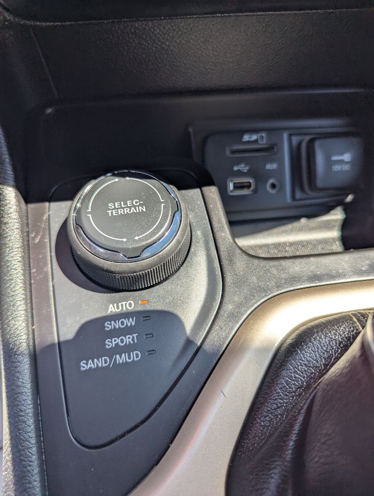 2016 JEEP CHEROKEE