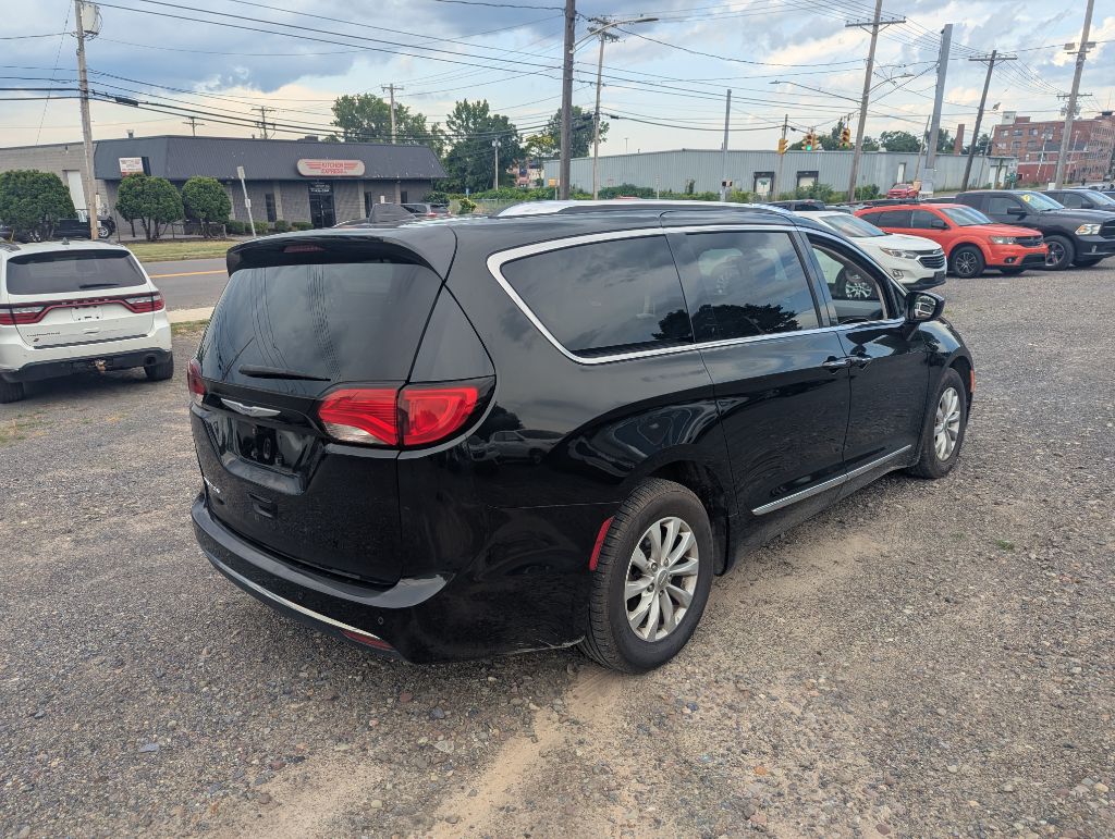 2019 CHRYSLER PACIFICA