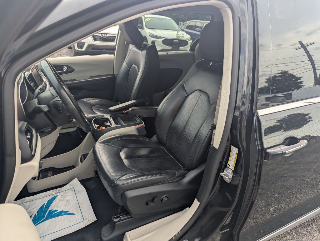 2019 CHRYSLER PACIFICA