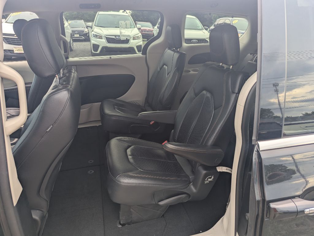2019 CHRYSLER PACIFICA