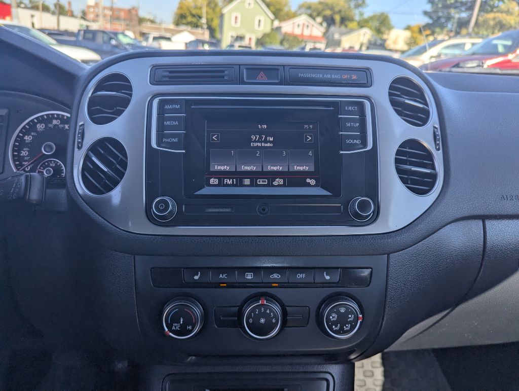 2016 Volkswagen TIGUAN