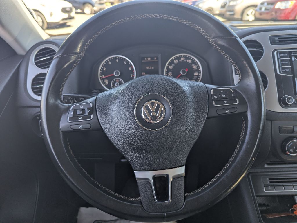2016 Volkswagen TIGUAN