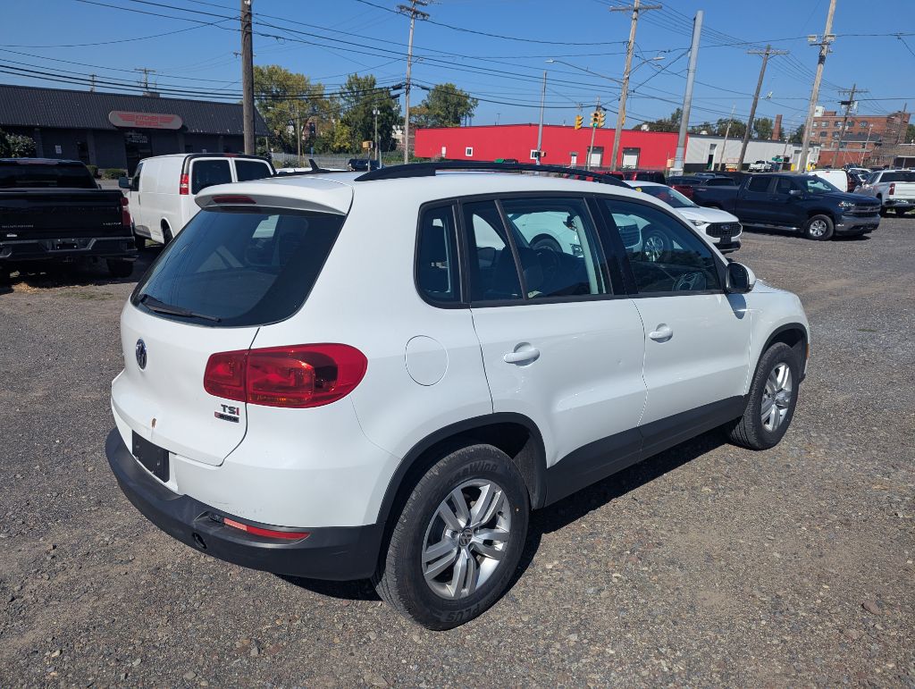 2016 Volkswagen TIGUAN