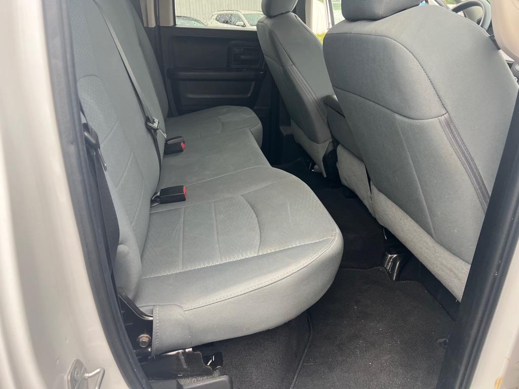2019 RAM Ram 1500 Classic Express - Photo 12