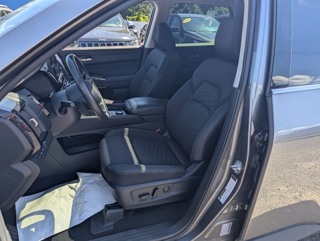 2022 Nissan PATHFINDER