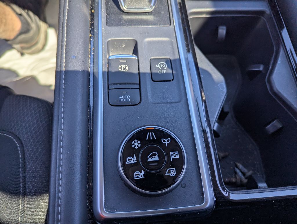 2022 Nissan PATHFINDER