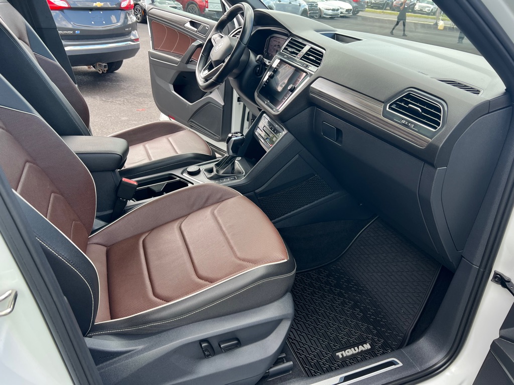 2022 Volkswagen Tiguan SEL R-LINE - Photo 11