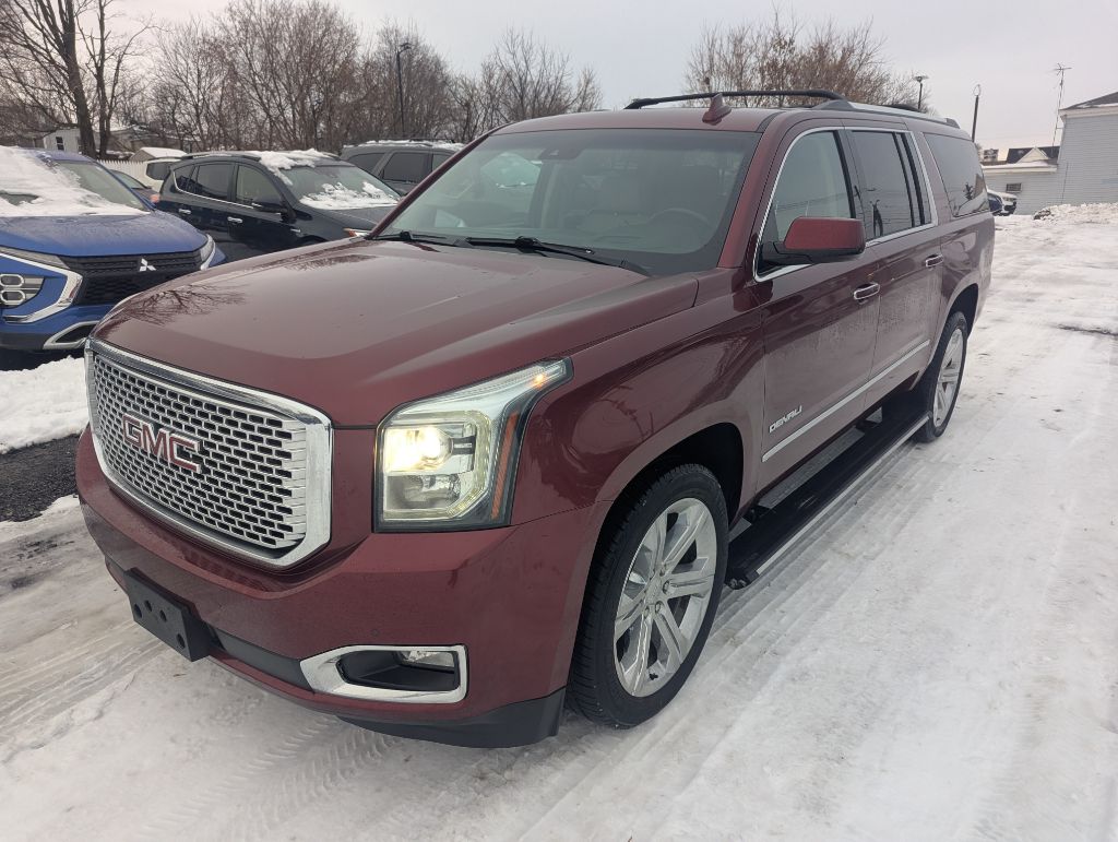 2016 GMC Yukon XL Denali's photo