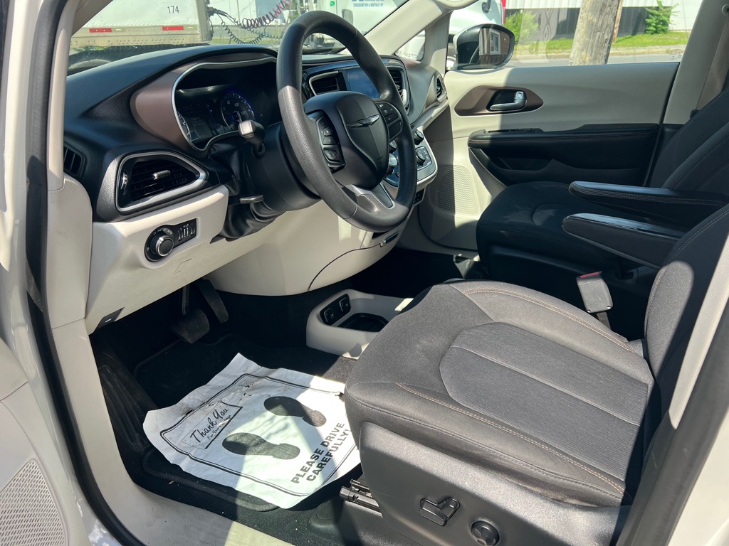 2017 Chrysler Pacifica Touring - Photo 5