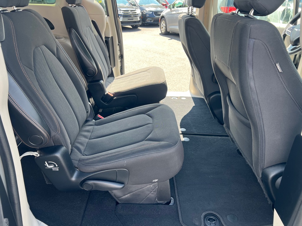 2017 Chrysler Pacifica Touring - Photo 14