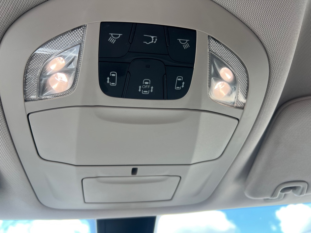 2017 Chrysler Pacifica Touring - Photo 17