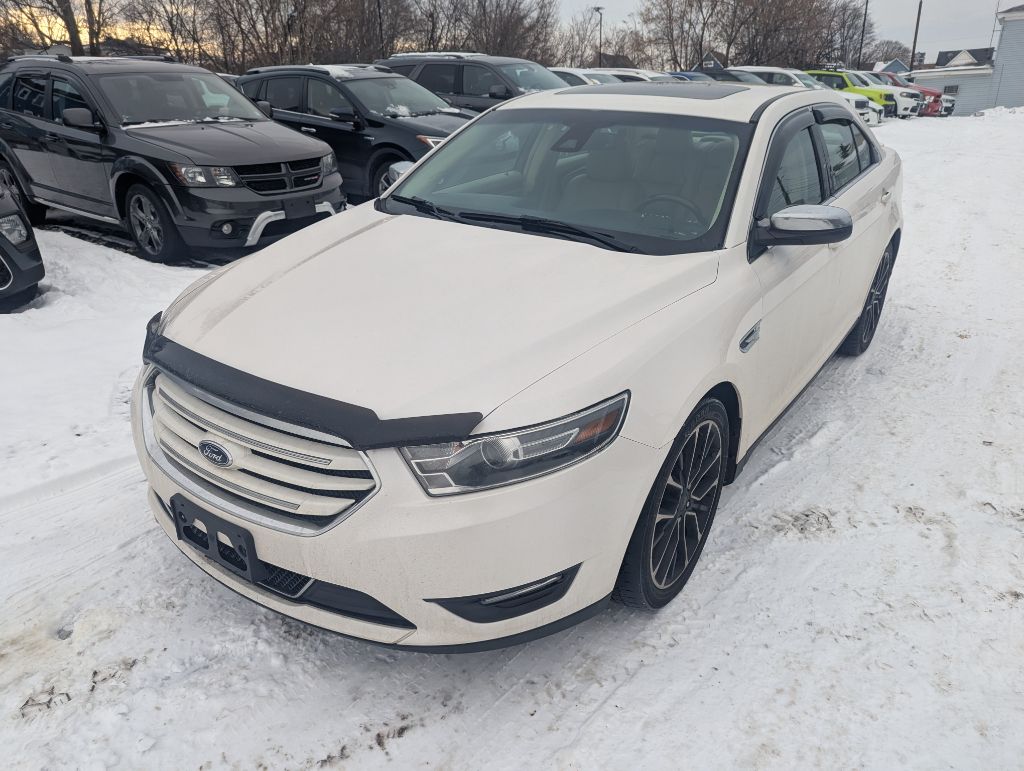 2017 Ford Taurus Limited's photo