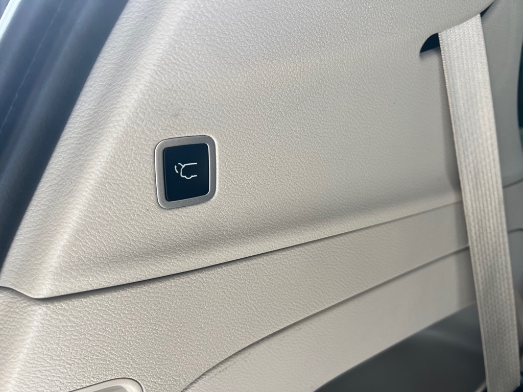 2024 Chrysler Pacifica Touring L - Photo 9