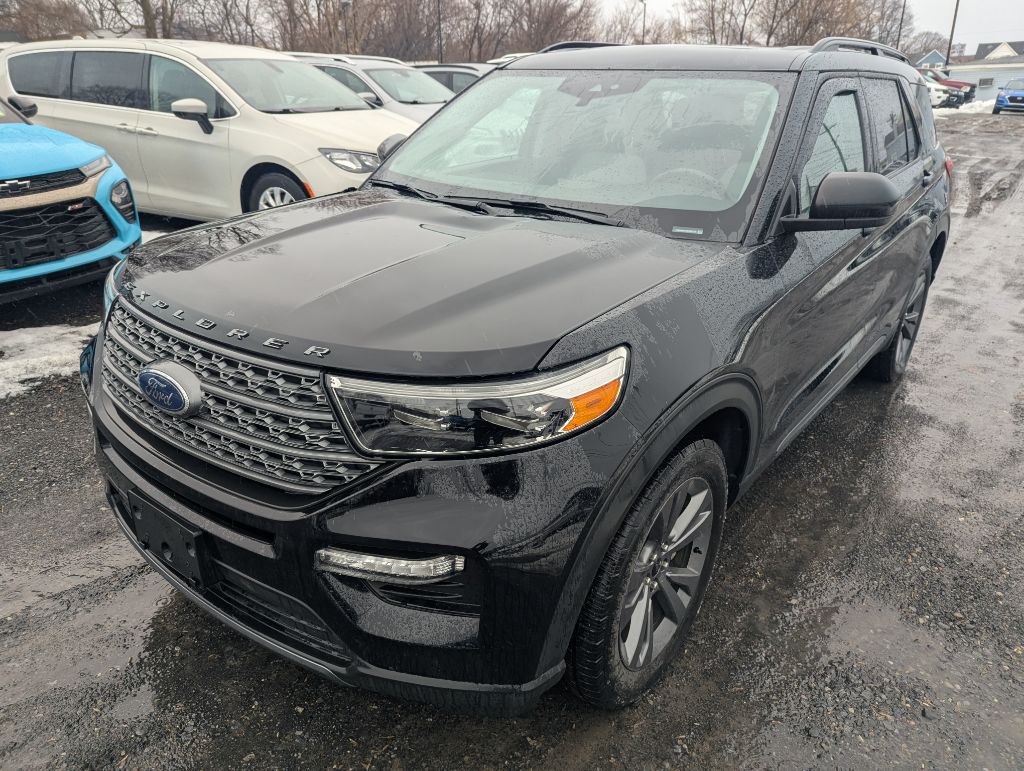 2021 Ford Explorer XLT 4WD's photo