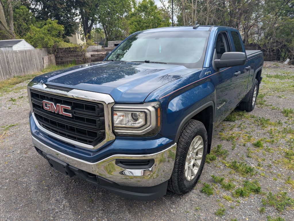 2017 GMC Sierra 4WD Double Cab Standard Box's photo