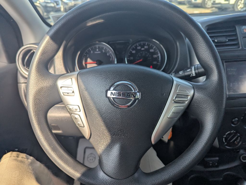 2019 Nissan VERSA