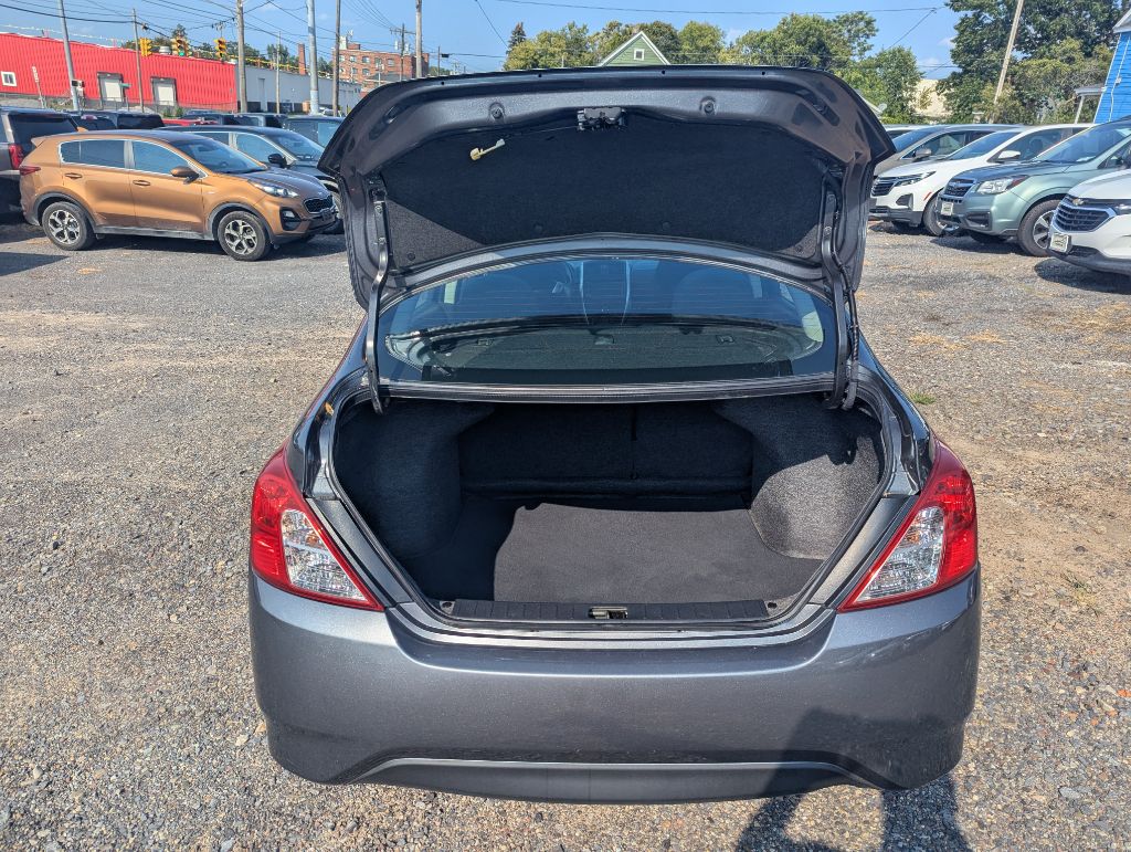 2019 Nissan VERSA