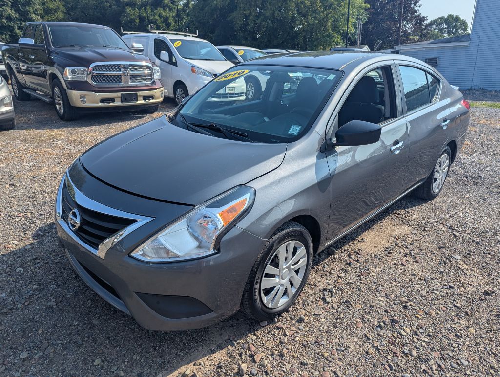 2019 Nissan VERSA