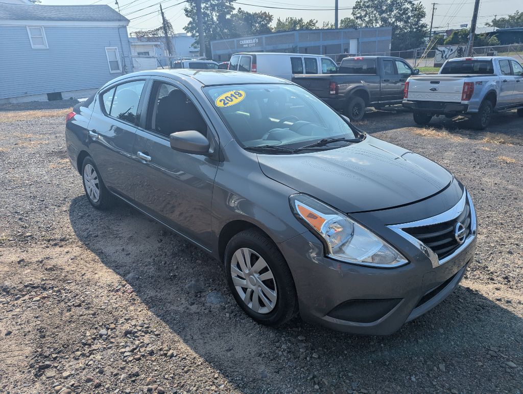 2019 Nissan VERSA