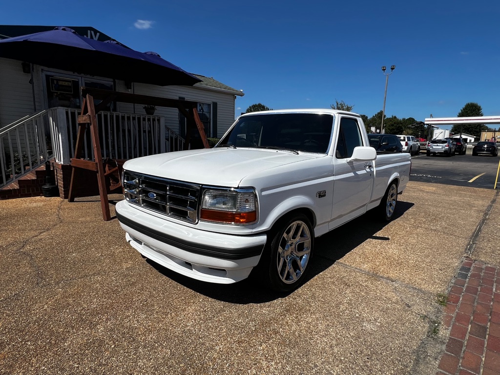 White 1994 Ford F-150 Pickup Truck 4-Speed Manual