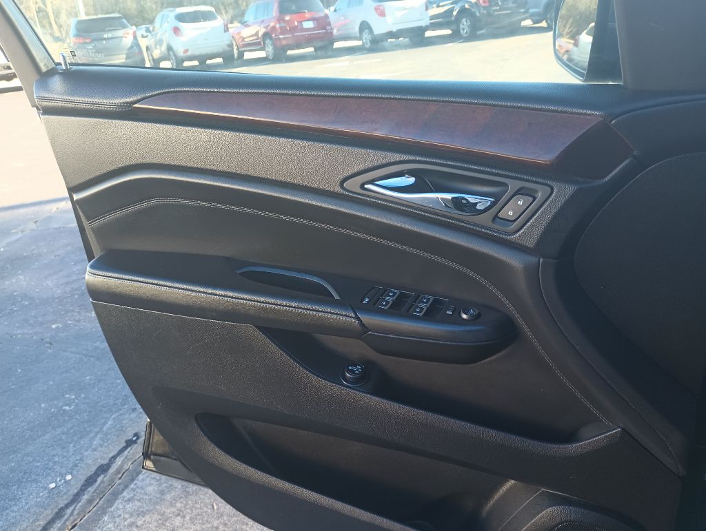 Photo 7 of this CADILLAC SRX